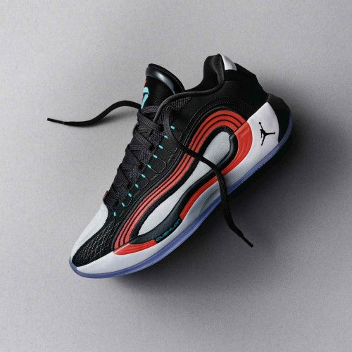 Nikee Jordan Luka 4 Bloodline