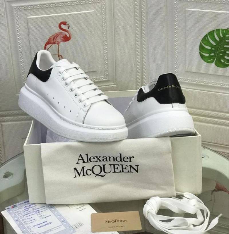 Alexander McQueen White Sneakers With Card Bill carry Bag &amp; Og Box