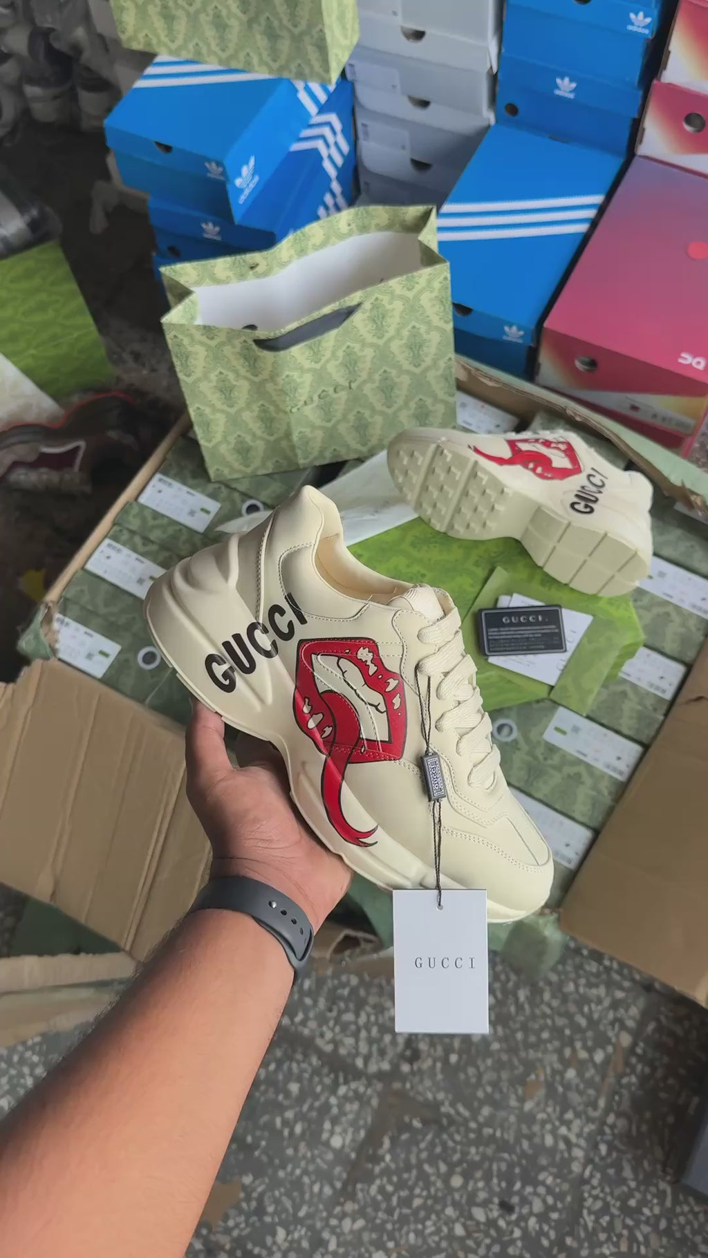 Gucc.i Rhyton Leather Sneakers with Lip Print