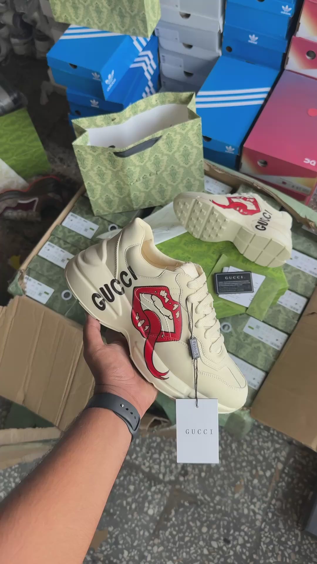 Gucc.i Rhyton Leather Sneakers with Lip Print